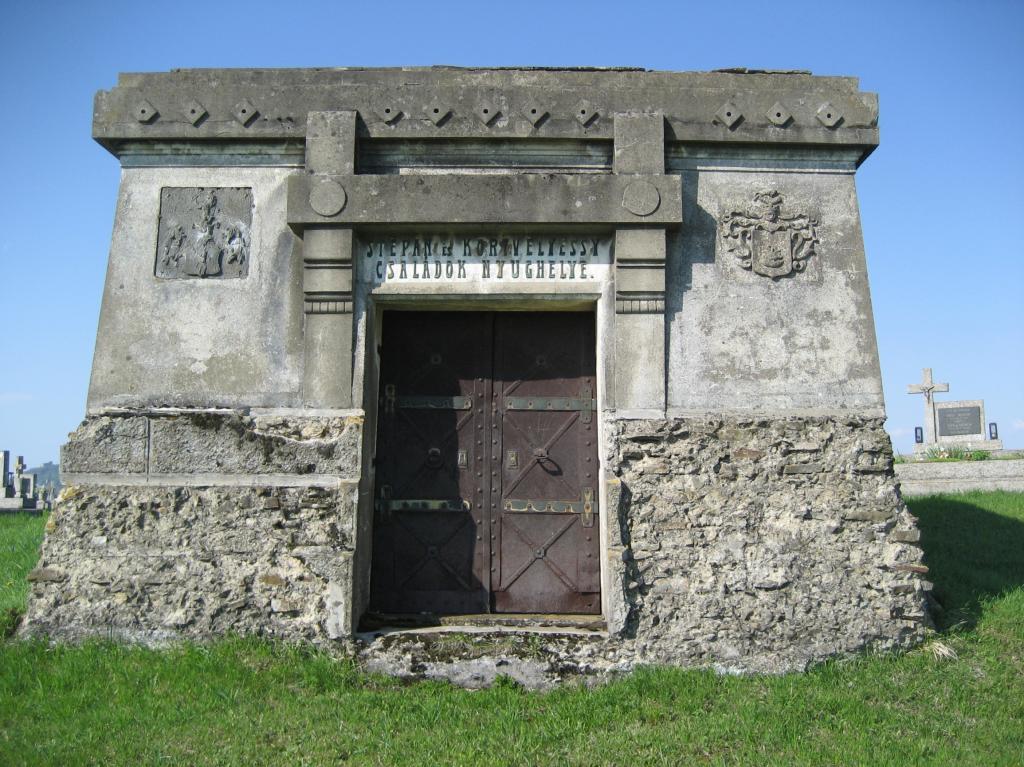 hrobka02