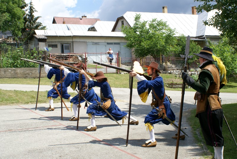 Oslava 690. výročia založenia obce (29. 6. 2008) - Mušketieri